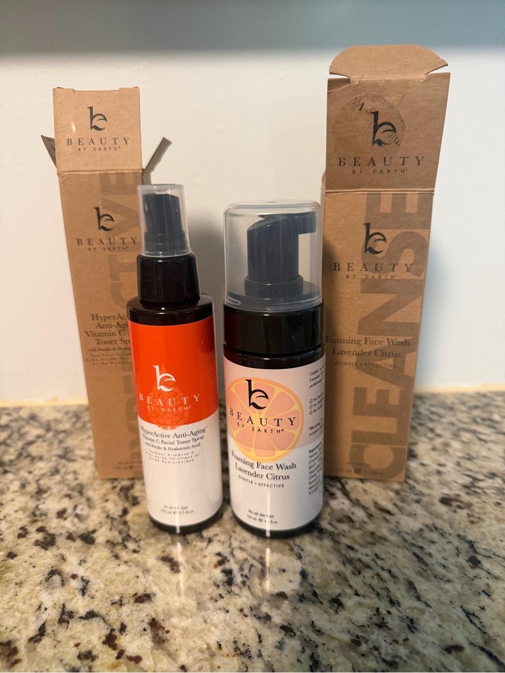 Beauty by Earth Foaming Bundle | Vitamin C Toner + Foaming Face Wash